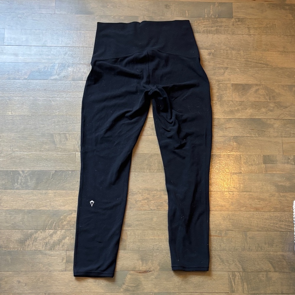 Ivivva Black High-Rise Kids Capri Leggings